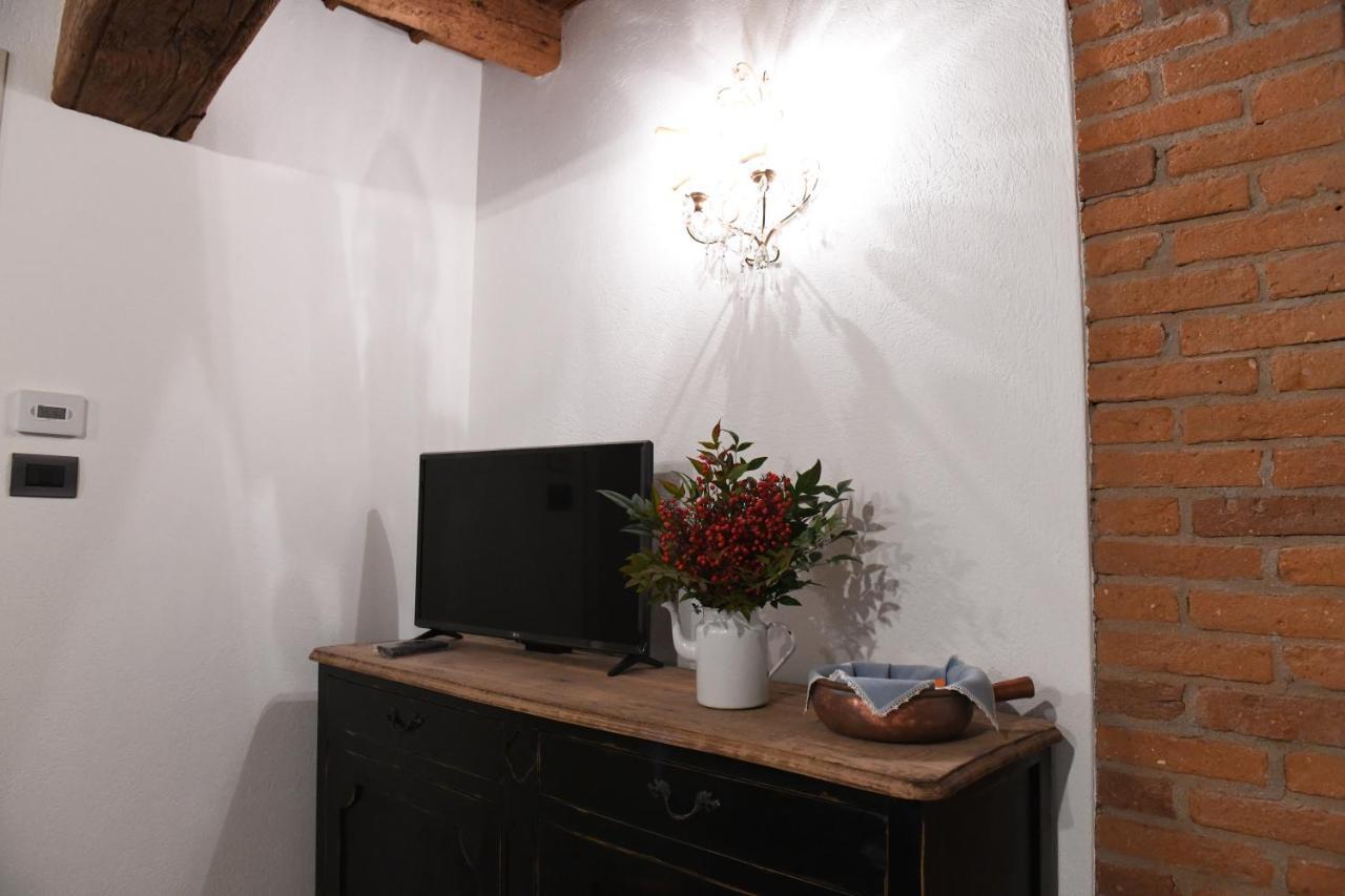 La Casa Di Eva Appartement Cuneo Buitenkant foto